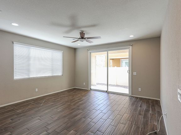 5th image of 39 Heathrow Lake Ave