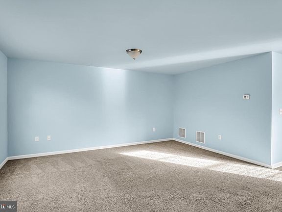 5th image of 861 Gregs Dr