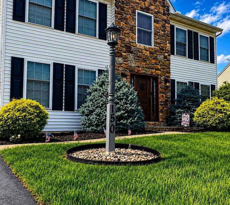 1st image of 150 Olde Hickory Rd