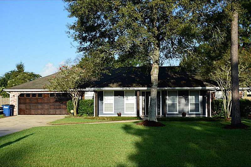 1st image of 715 Iroquoian Dr