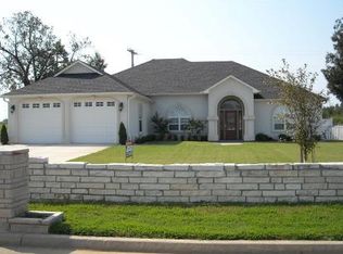 101 Nanih Waiya Ln, Poteau, OK 74953