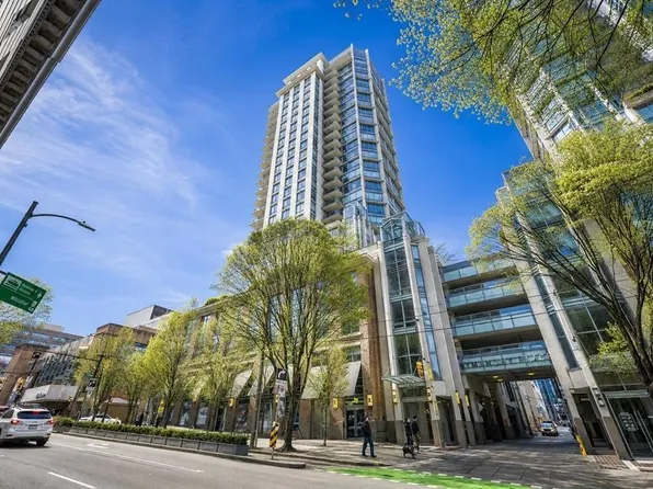 565 Smithe St #1606, Vancouver, BC V6B 0E4