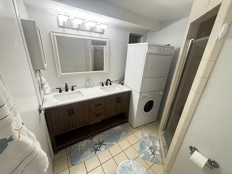 11 Valencia Cir — Photo 5
