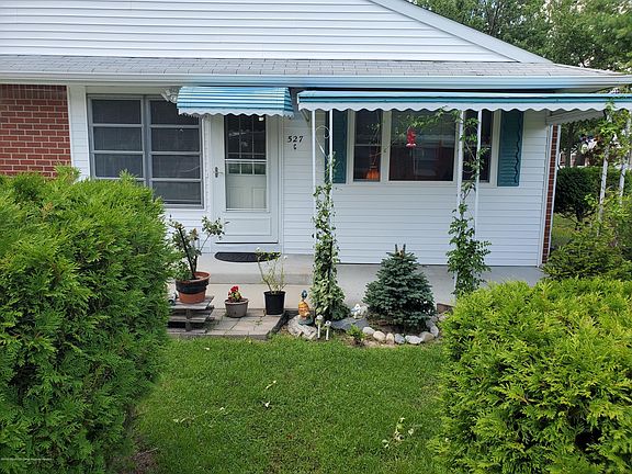 2nd image of 527 Lilac Terrace #C