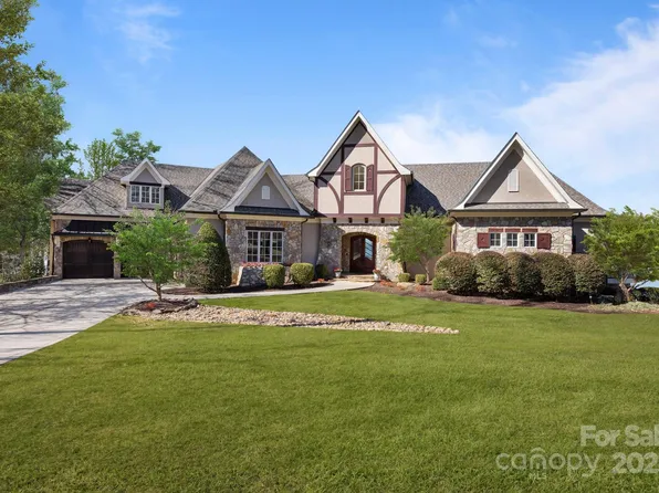 134 Larkhaven Ln, Mooresville, NC 28117