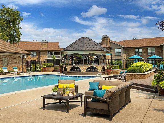 Resort-inspired pool with lounge seating