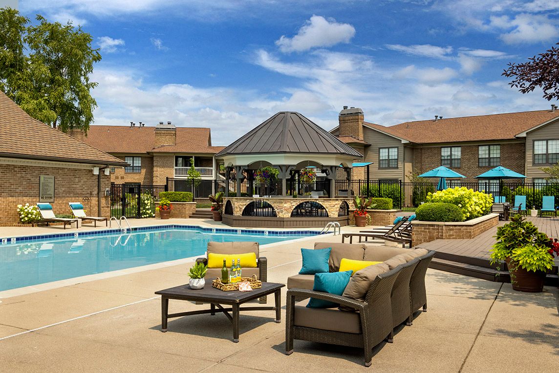 Resort-inspired pool with lounge seating