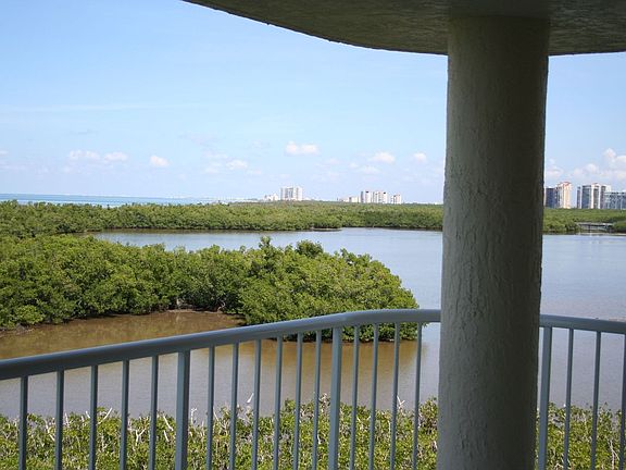 3rd image of 50 Seagate Dr APT 403