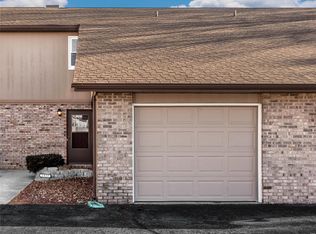1937 Ramada Blvd, Collinsville, IL 62234