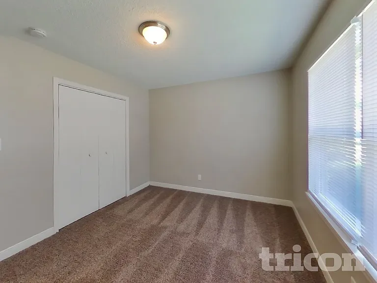 7433 Tassel Ct — Photo 13