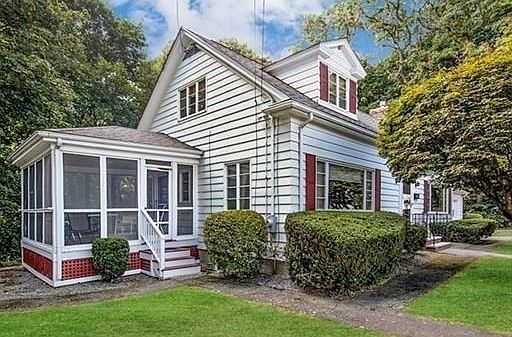 2nd image of 25 Cumberland Ave