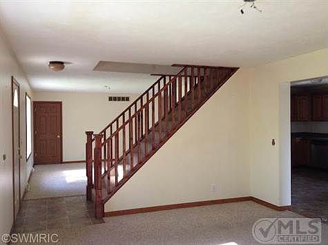 2nd image of 324 N Croswell Ave