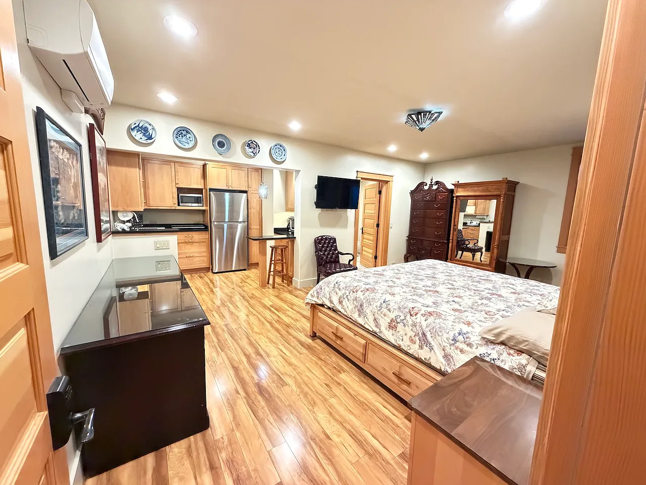 1 bed, 725 sqft, $2,100 — Photo 4