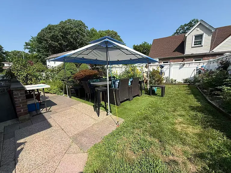 8692 Marengo St — Photo 13