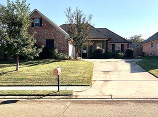 381 Austin Cir, Brandon, MS 39047