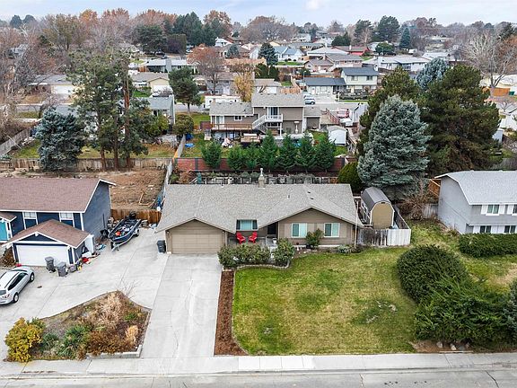 3rd image of 1025 W 14th Ave