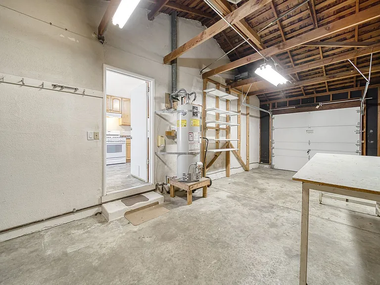 1821 Woodland Ave — Photo 24