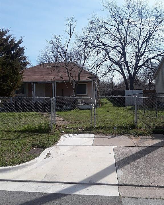 2nd image of 2601 Walker St