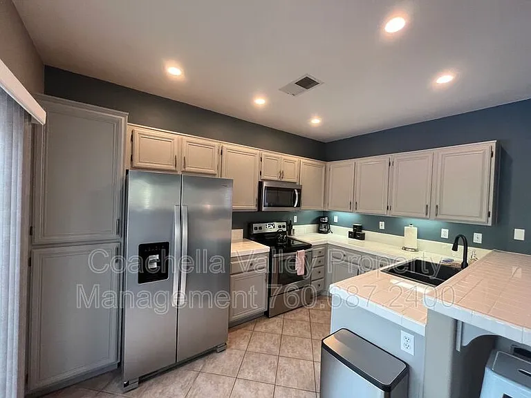 2162 Shannon Way — Photo 27