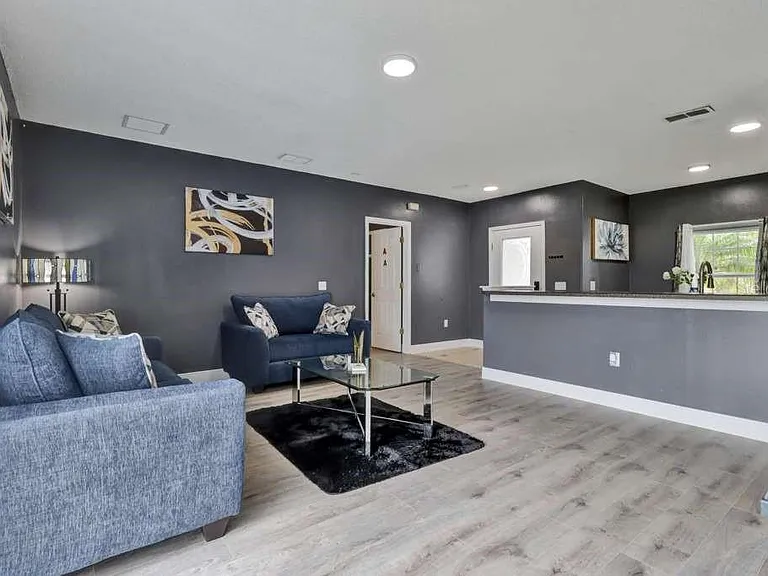 820 Grantham Dr — Photo 13