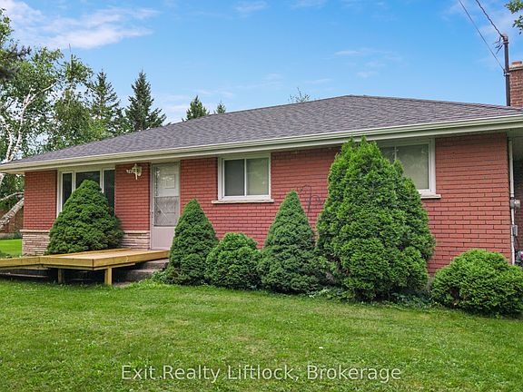 3rd image of 745 Baltic Dr