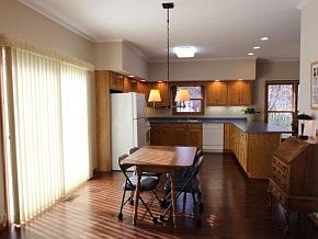 3rd image of 3121 Oakwood Dr