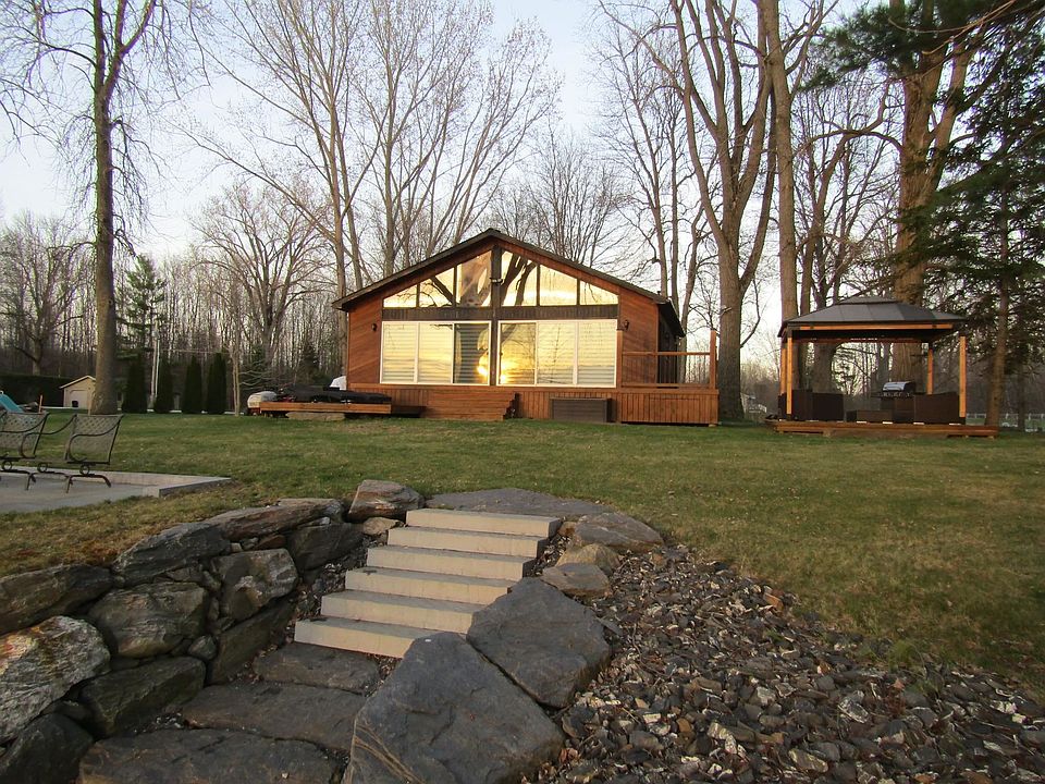 17 Moreau Drive, Swanton, VT 05488 Zillow