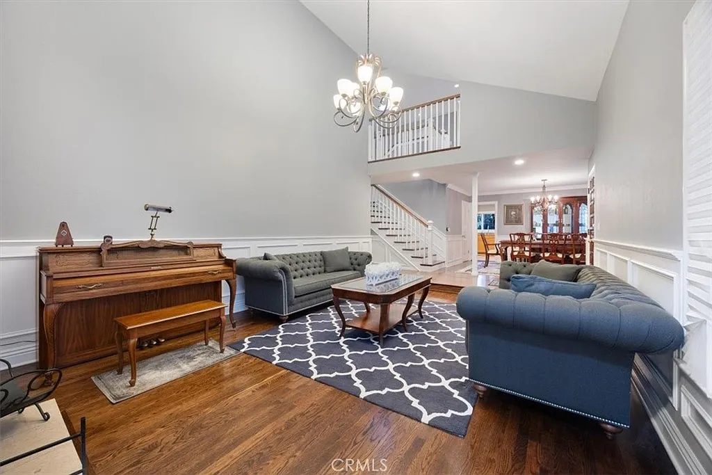 5 bed, 3.5 bath, 2786 sqft, $8,995 — Photo 4