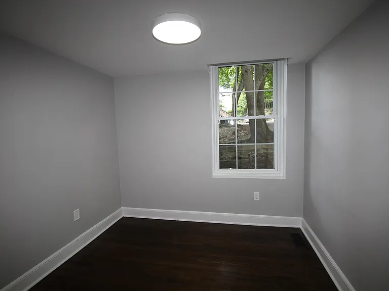 17 Boswell Ave #2 — Photo 9