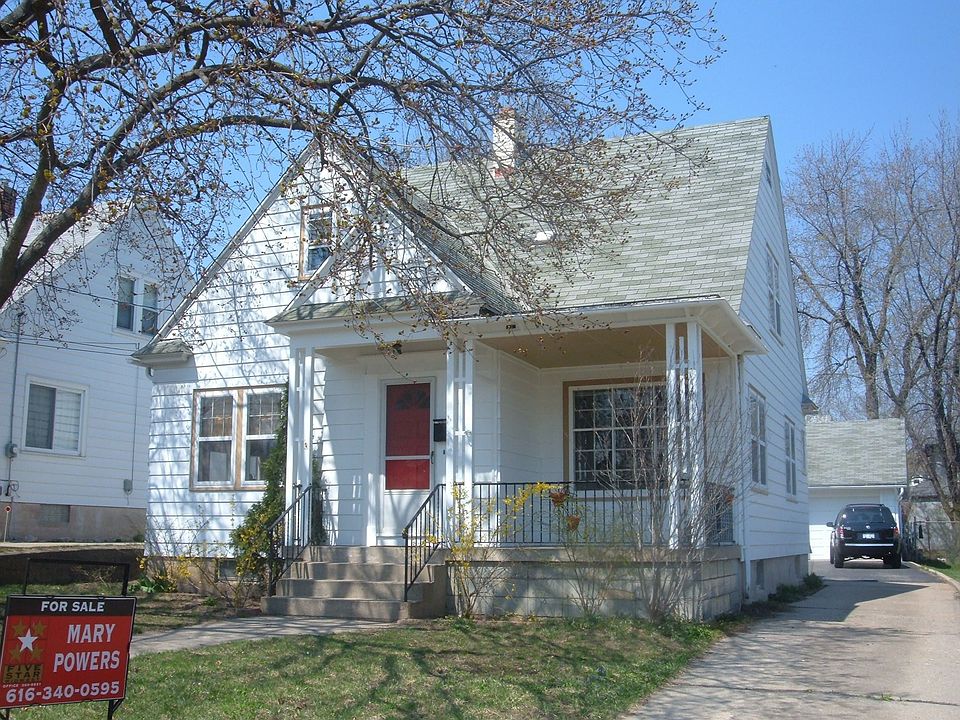 1st image of 1127 Arianna St NW