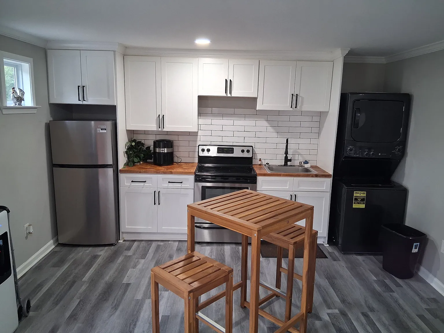 2652 Skyland Dr — Photo 2