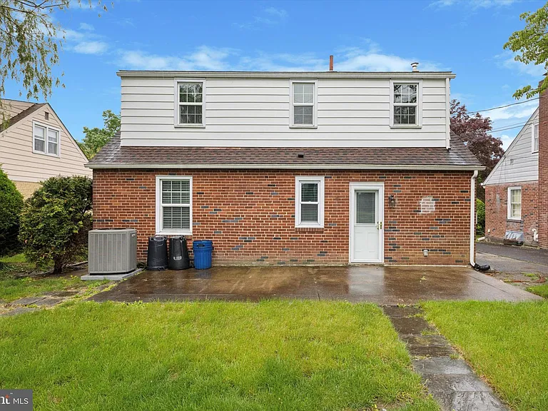 116 Walnut Hill Ln — Photo 15