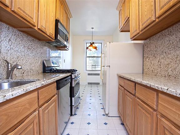 3rd image of 7217 34th Ave #1C