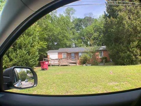 2586 Derrell Dr, Macon, GA 31217