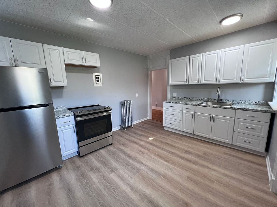 1st image of 14 Kent Ave #3C