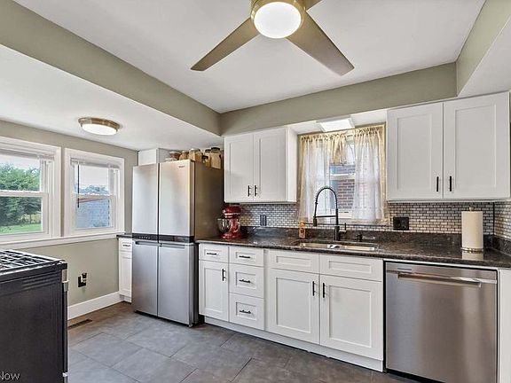 4th image of 4307 Orchard Park Dr