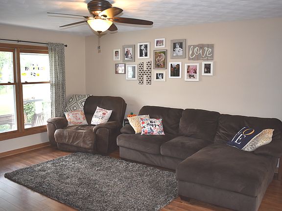 5th image of 1002 W Lawn Ave