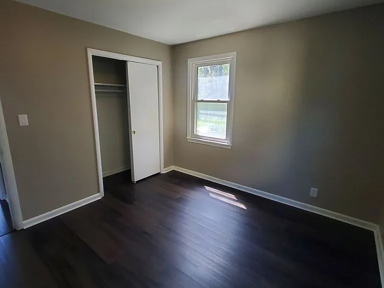 4605-4607 W. Villard Ave. (Duplex) — Photo 12