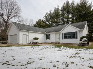 56085 Woodridge Rd, Three Rivers, MI 49093