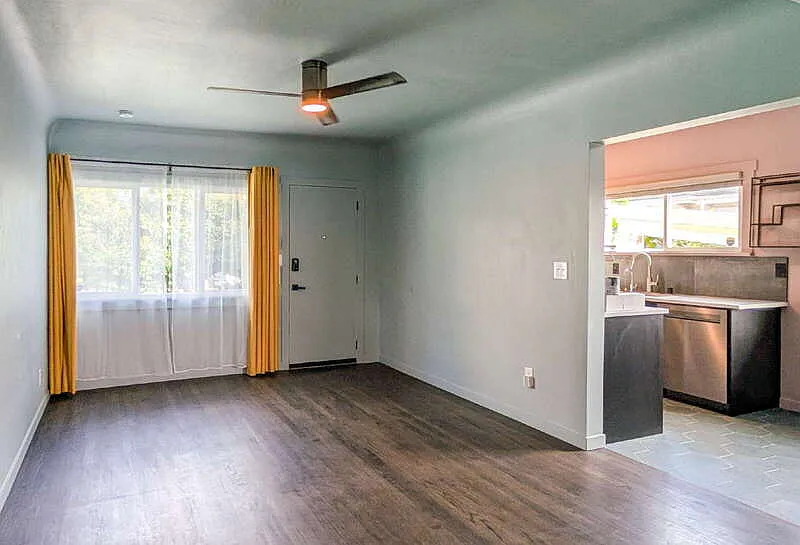 3 bed, 1.0 bath, 810 sqft, $1,950 — Photo 4