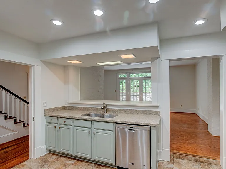 9 Shorter Cir SW — Photo 6