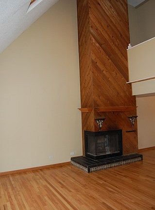 5th image of 507 W Eugenia St