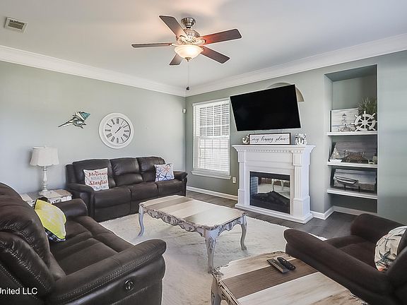5th image of 2252 Beach Dr APT 2401