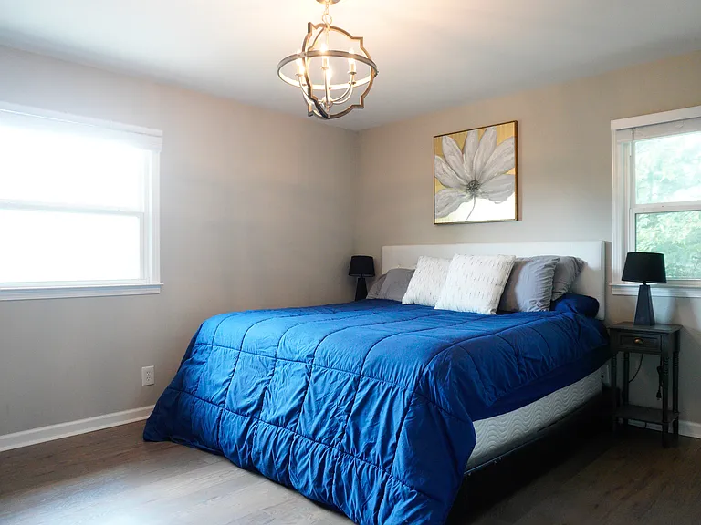 721 Maynard Ln — Photo 11