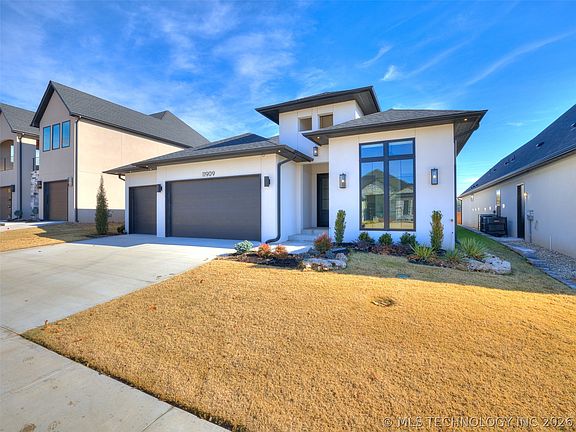 2nd image of 11909 S Vandalia Ave E