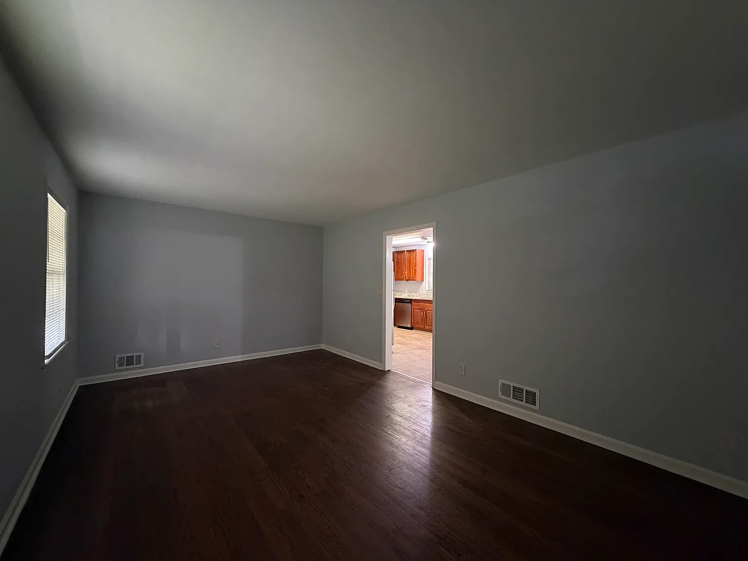 3 bed, 1341 sqft, $1,750 — Photo 3