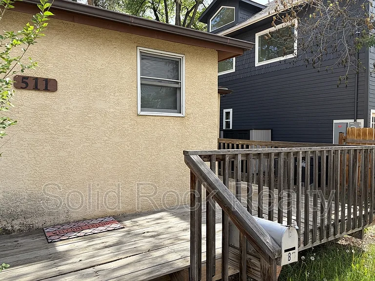 511 E Cache La Poudre St #B — Photo 13