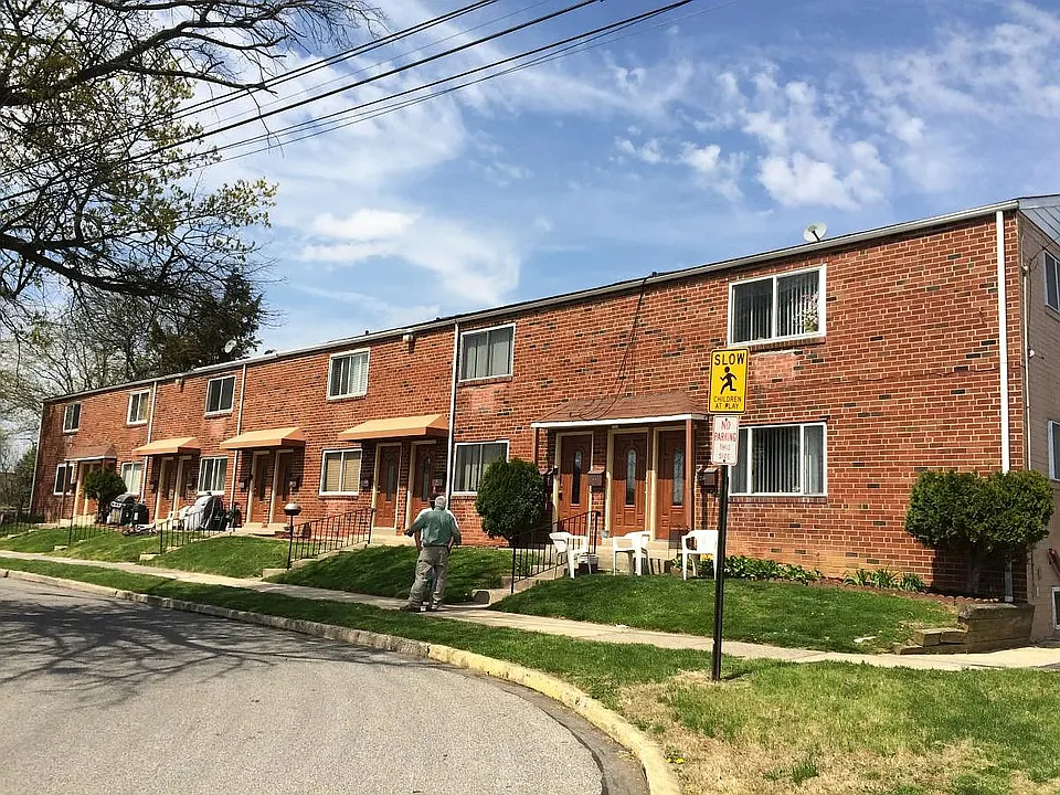 220 Main St #220