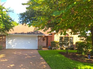 204 Landsburg Ct, College Station, TX 77845