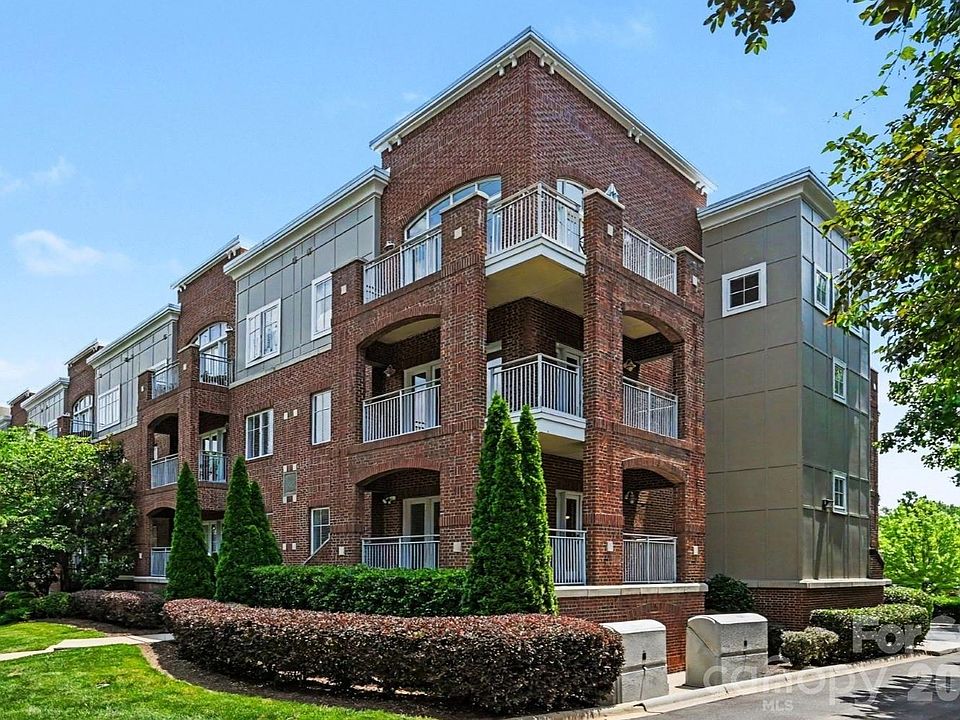 1st image of 1903 Kenilworth Ave #105